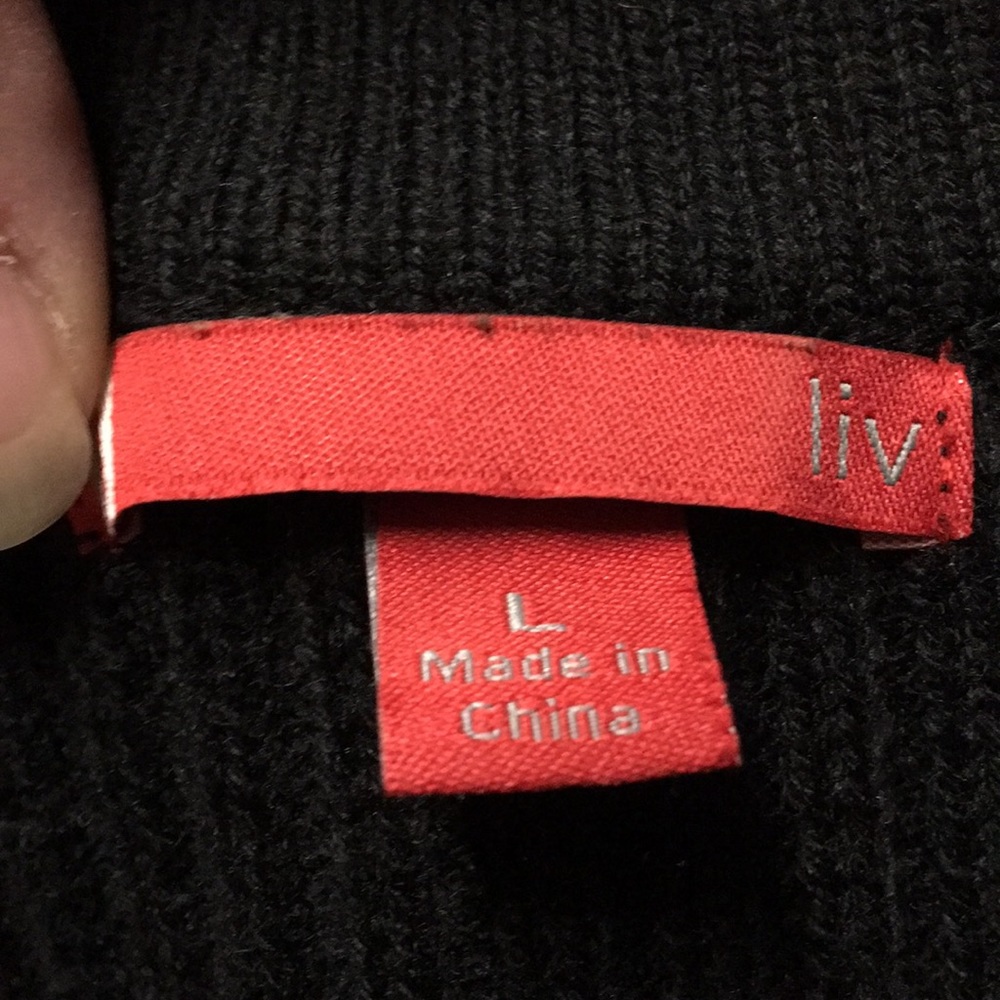 LIV Sweater ๐ - Picture 4 of 5